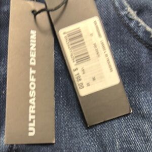 Diesel Larkee Regular Straight Jeans in Blue